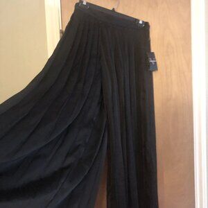 Black pleated palazzo pants
